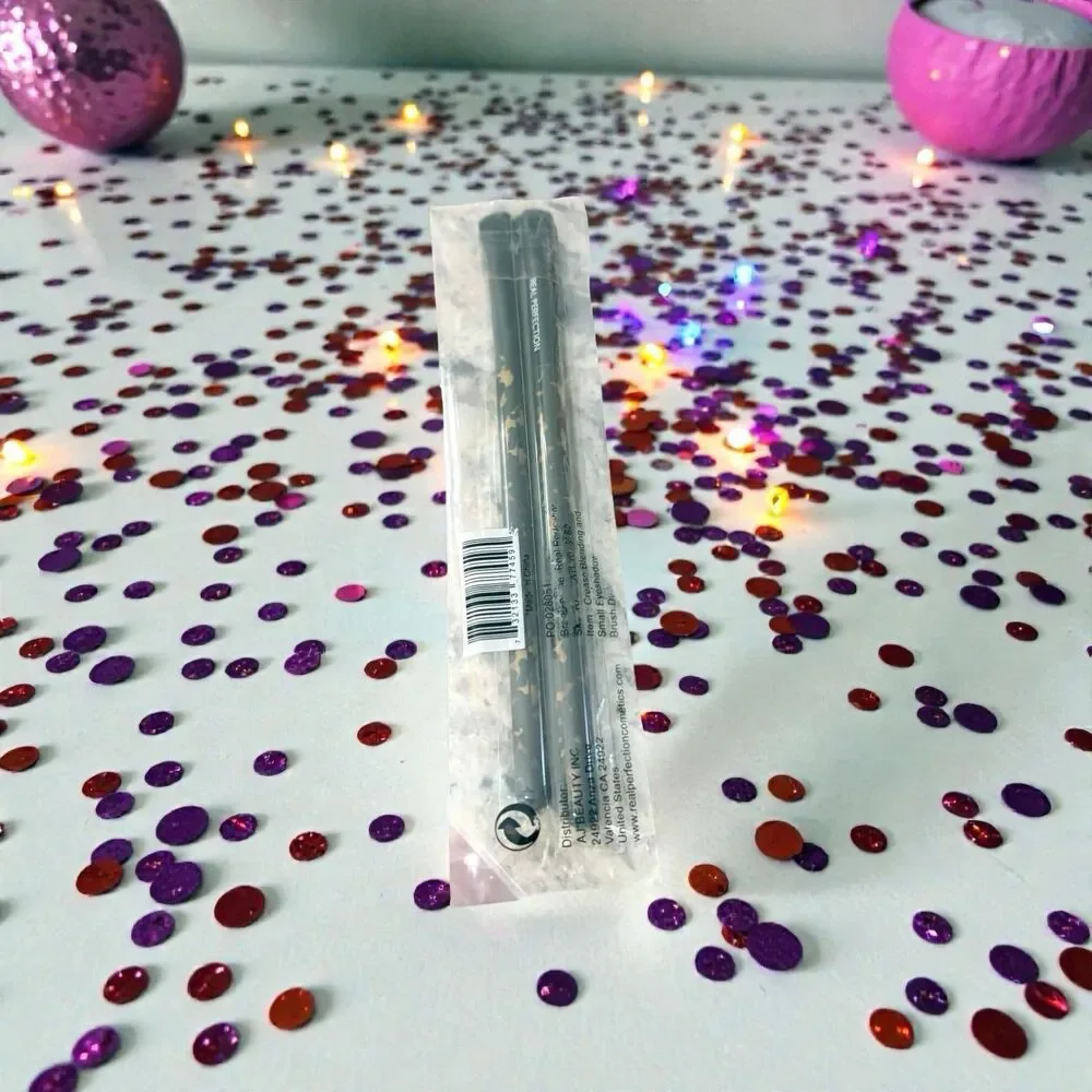 REAL PERFECTION Crease Blending and Small Eyeshadow Brush Duo